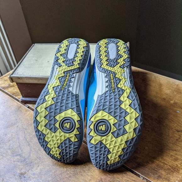 Merrell Air Cushion Sneakers. EUC. Size 6. - Picture 10 of 11